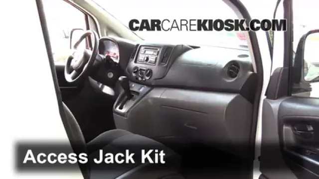 2015 Nissan NV200 SV 2.0L 4 Cyl. Neumáticos y ruedas Cambiar un neumático pinchado